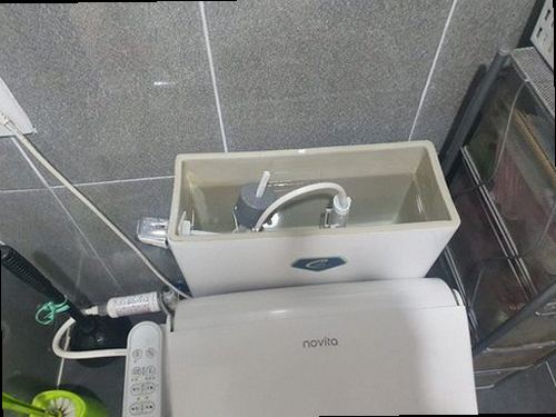 마포구 성산2동 하수구막힘 배수구 주변 상태와 점검 과정을 살피는 현장 모습